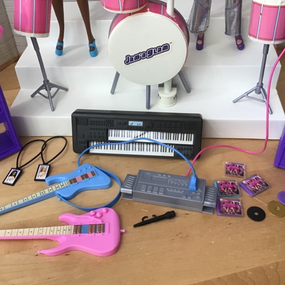 Barbie Jam’n Glam Dolls and HTF Drum Set - Picture 4 of 16